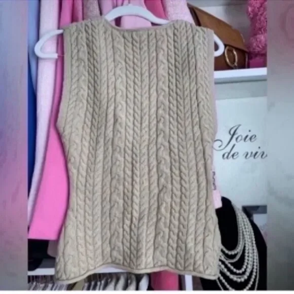 NWT CABLE KNIT TOP Size Small - Picture 9 of 9